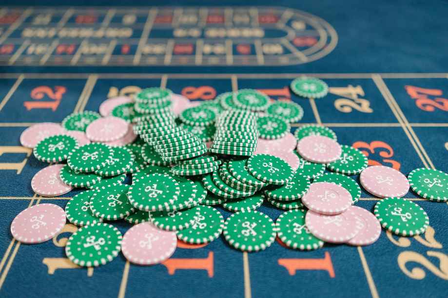 Cómo Ganan Dinero los Casinos Online: Desvelando sus Estrategias